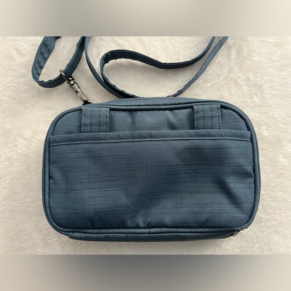 Lug Roundabout Quilted Convertible Wallet Dusty Blue Crossbody Bag - Picture 7 of 15